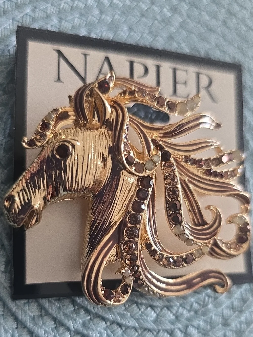 NAPIER BRAND BEAUTIFUL GOLDTONE HORSE FASHION JEWELRY PIN BROOCH